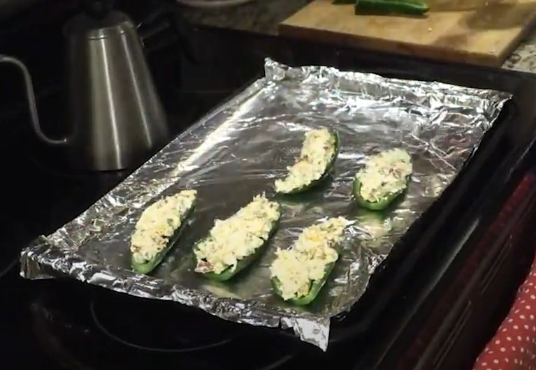 Whats Cookin S4 E5 : Jalapeno Poppers