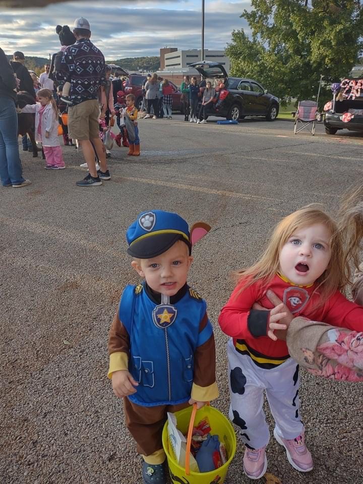 Brayden (Right) and Abigail (Left) are enjoying the FHS trunk or treat.