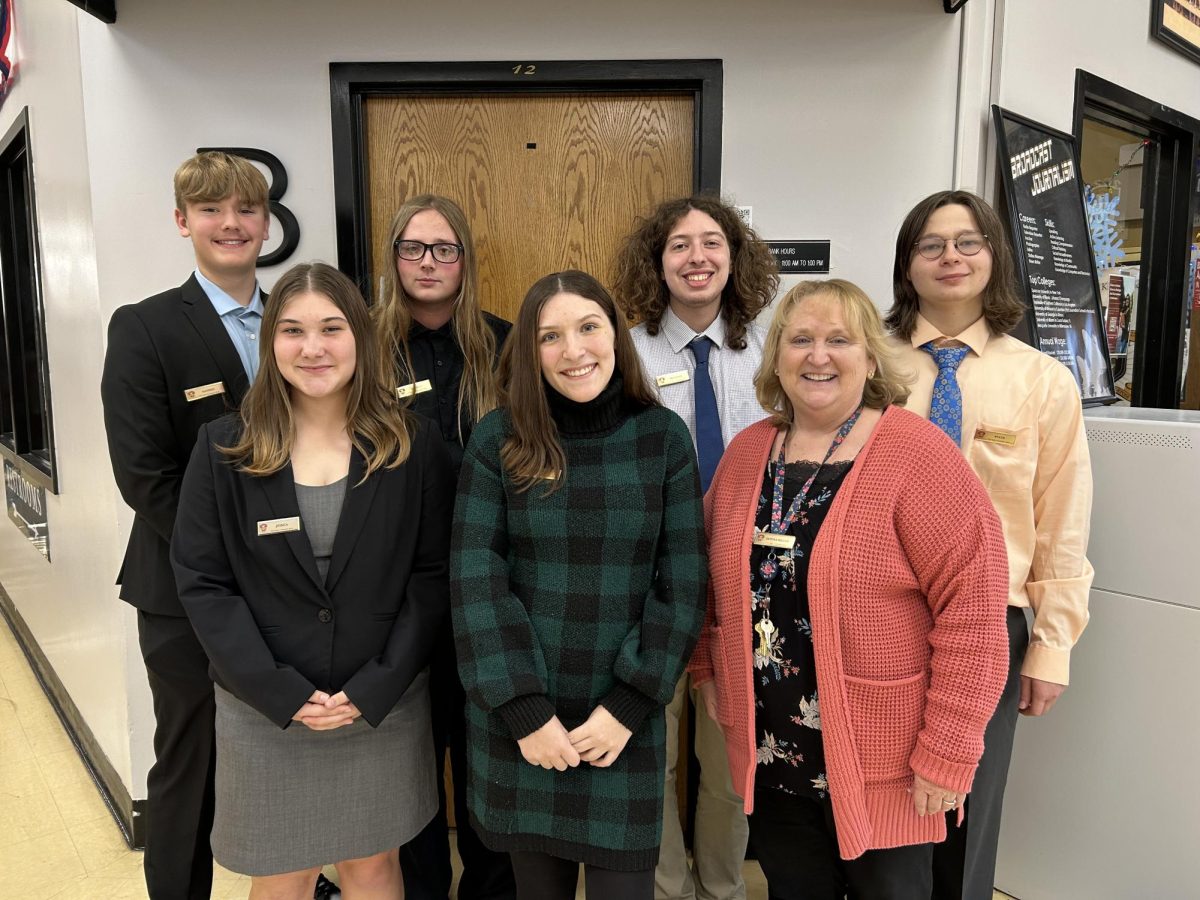 Senior Bank Tellers Hayden Wade, Bradley Talley, Brandon Arena, Ryker Jones, Jessica Wade, Lainie Moran, and Bank Manager Donna Miller!